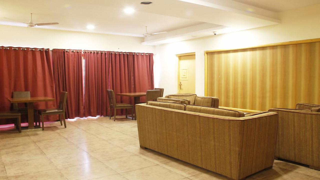 Classic Luxury Service Apartments Visakhapatnam Buitenkant foto